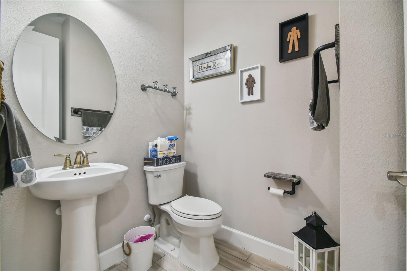 10816 Wendover Dr Property Photo 23