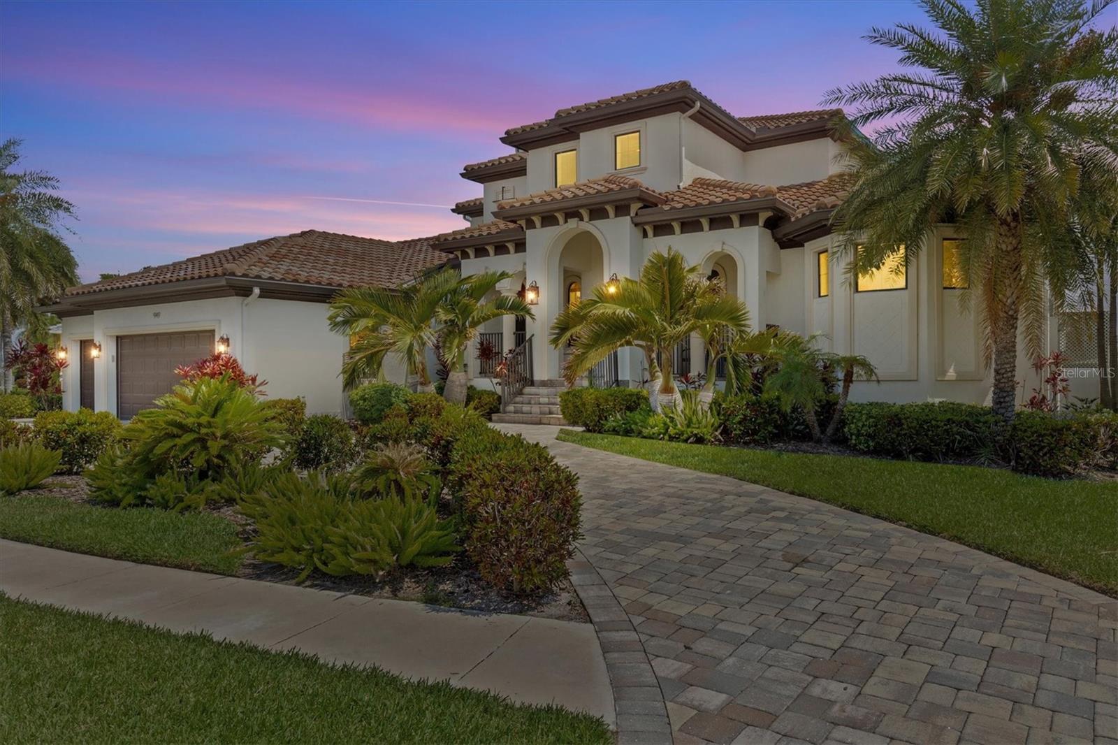949 Symphony Isles Blvd Property Photo 1