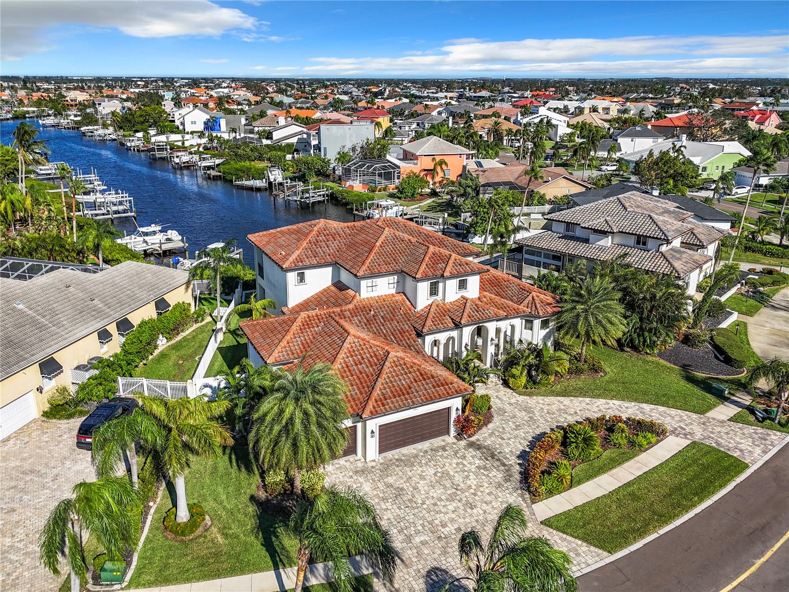 949 Symphony Isles Blvd Property Photo 4