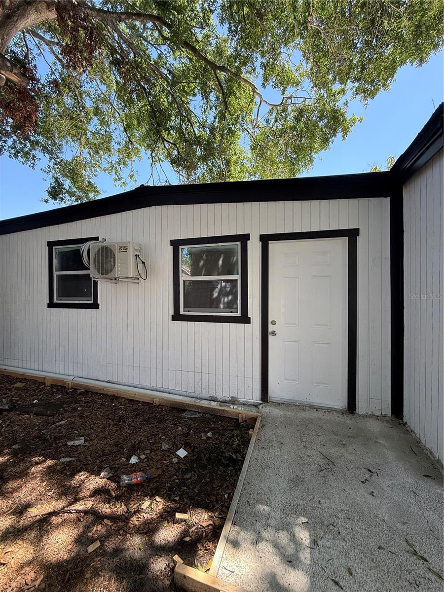 3417 W Saint Conrad St #b Property Photo