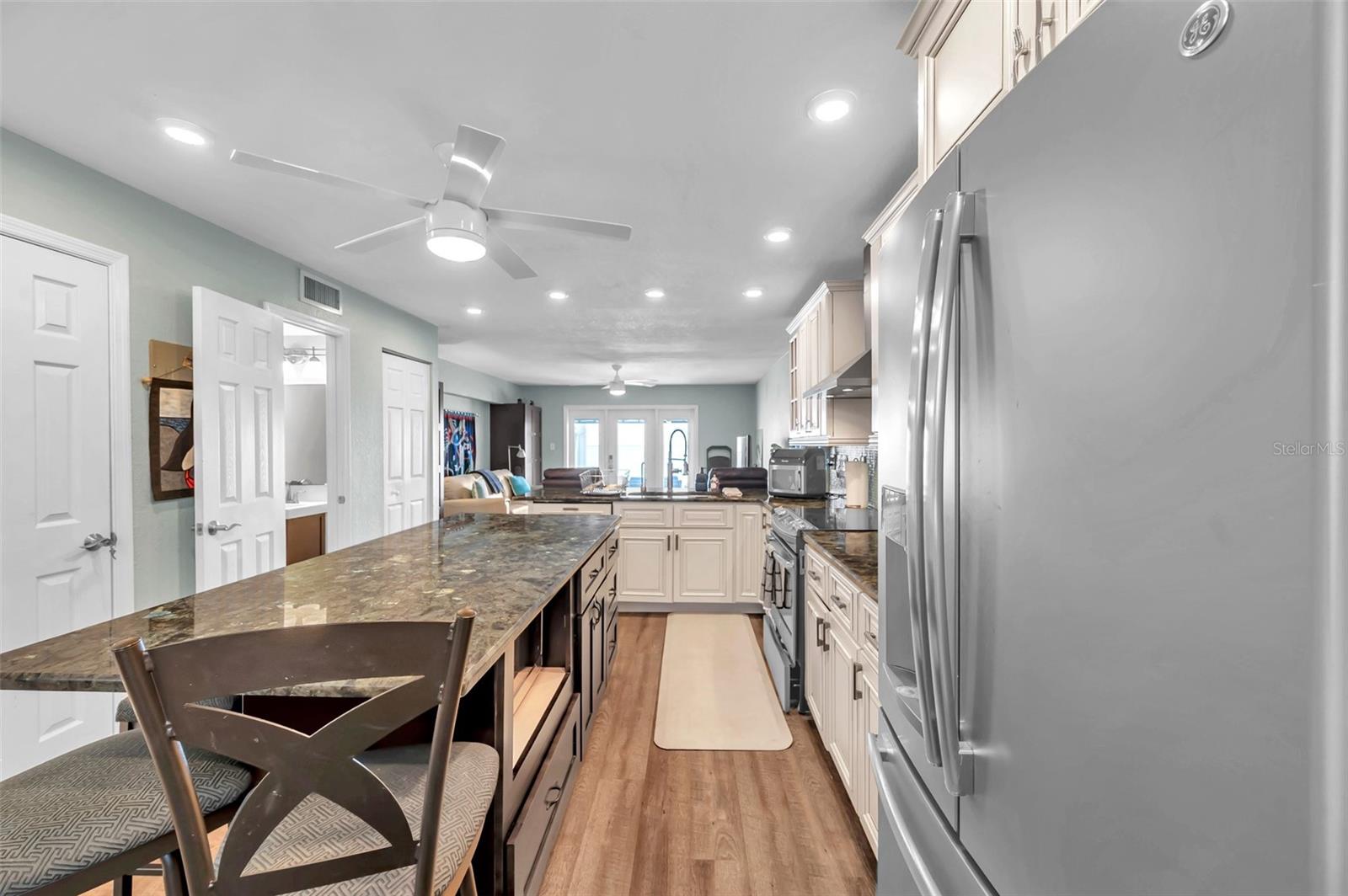 4768 Coquina Key Dr Se Property Photo 7