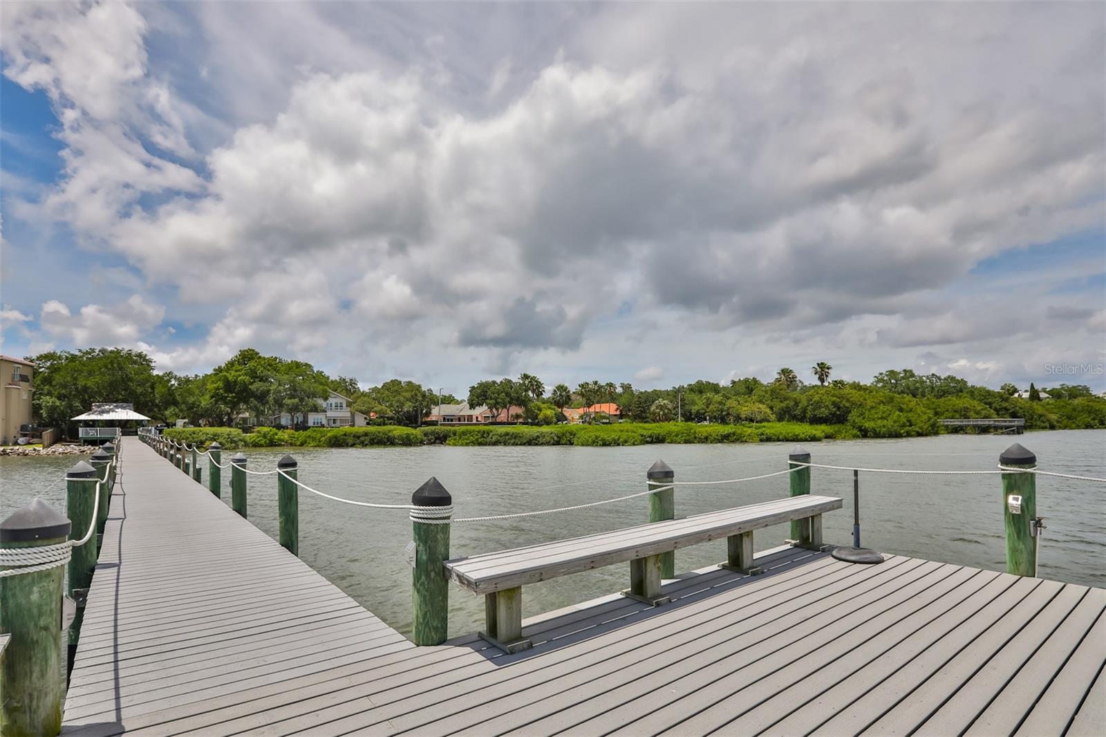 2802 Old Bayshore Way Property Photo 3