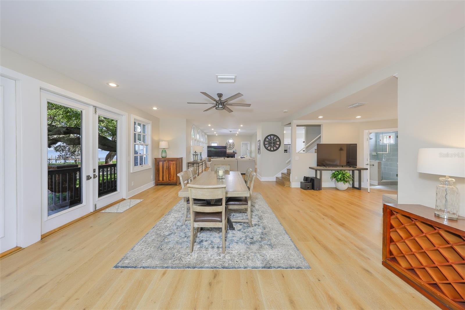2802 Old Bayshore Way Property Photo 10