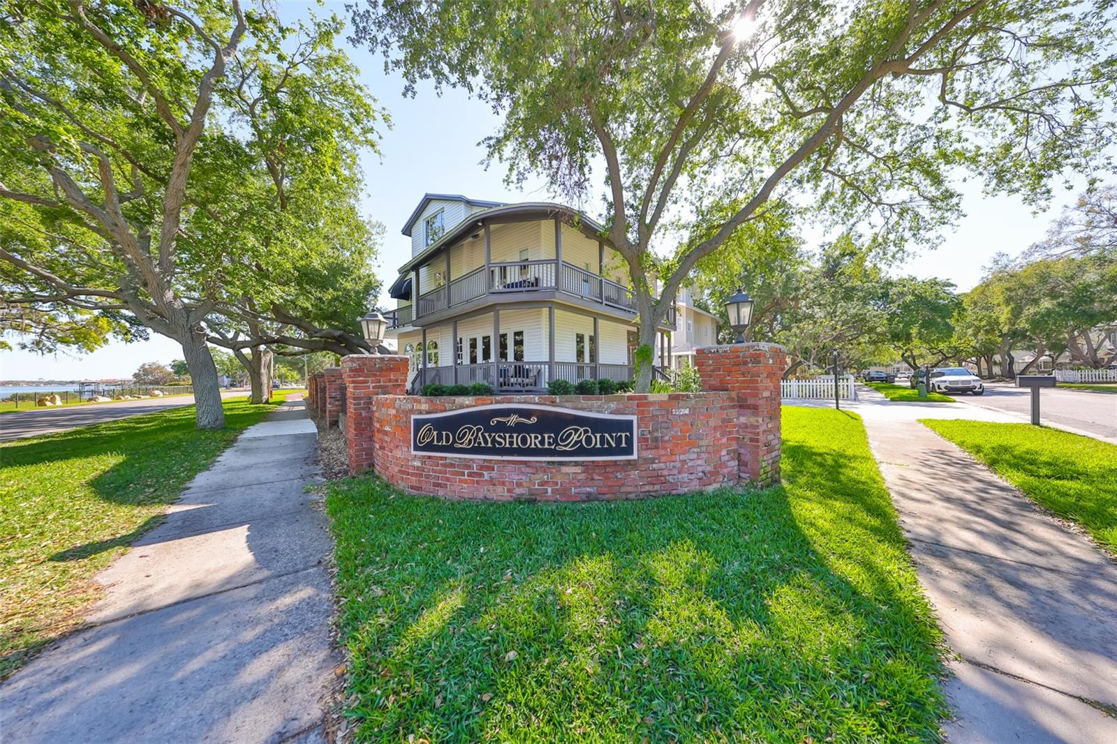 2802 Old Bayshore Way Property Photo 13