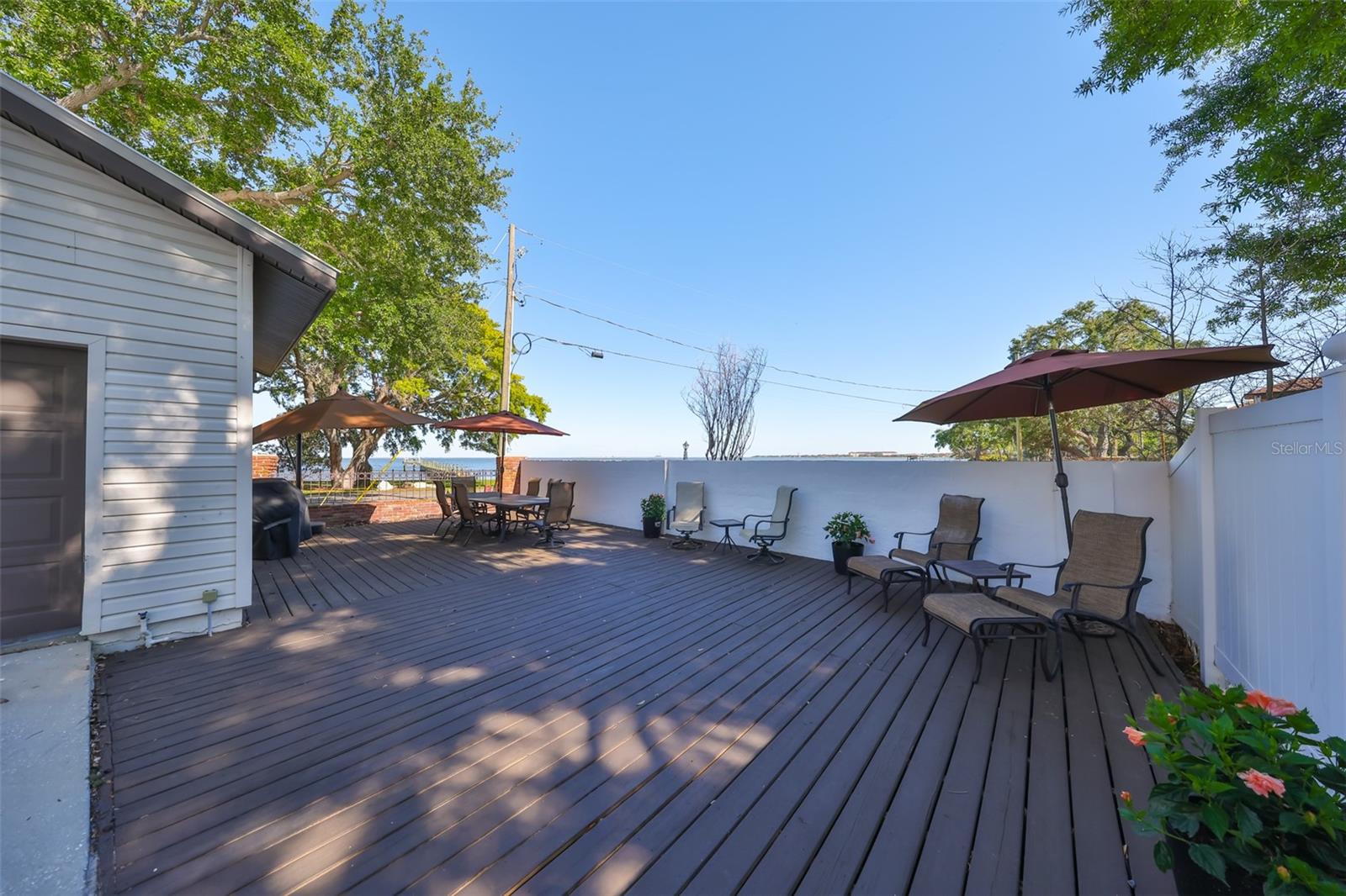 2802 Old Bayshore Way Property Photo 14