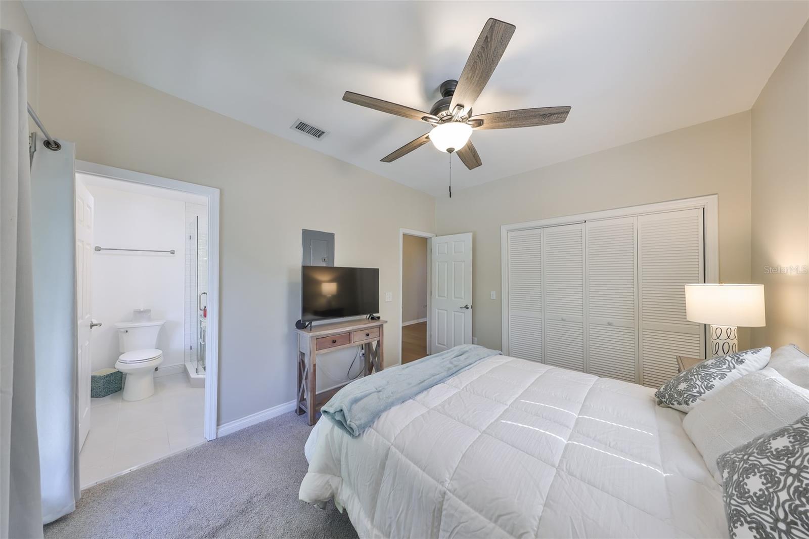 2802 Old Bayshore Way Property Photo 33