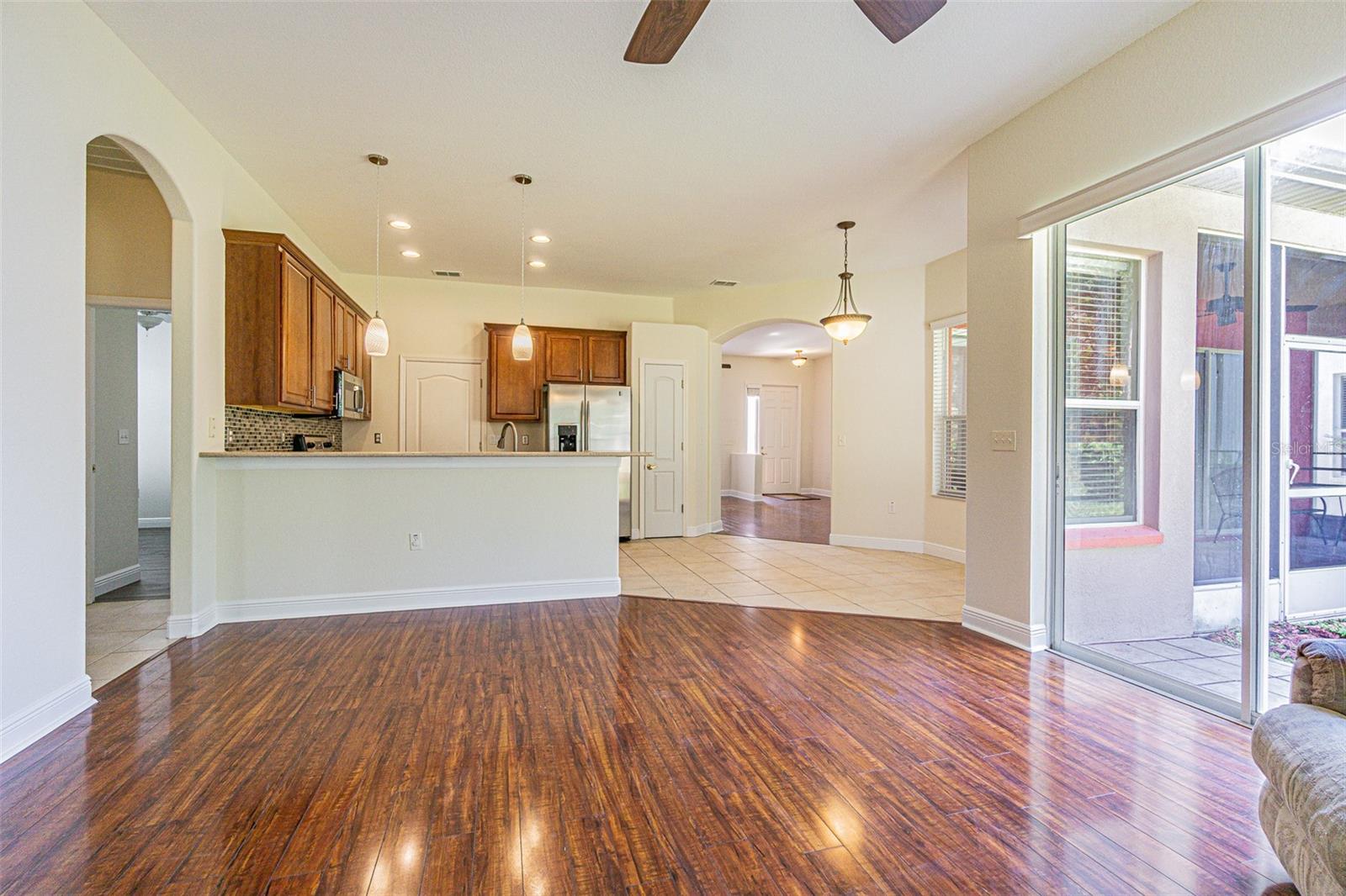 9823 Rolling Cir Property Photo 13