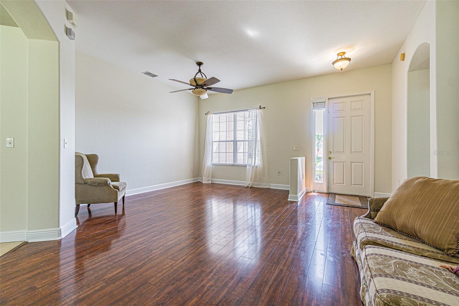 9823 Rolling Cir Property Photo 16
