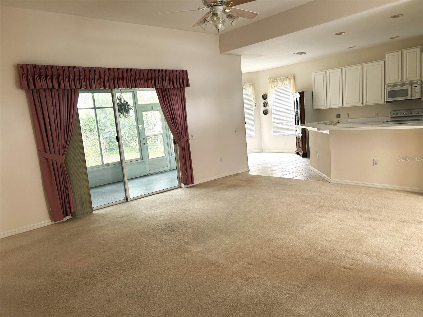 11752 Wayside Willow Ct Property Photo 7
