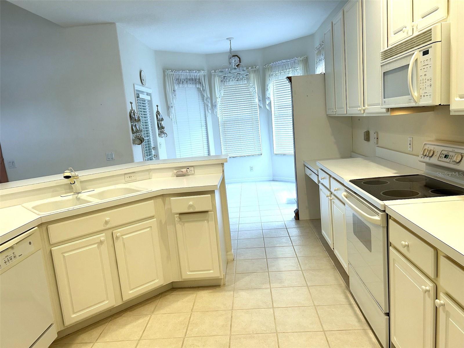 11752 Wayside Willow Ct Property Photo 10