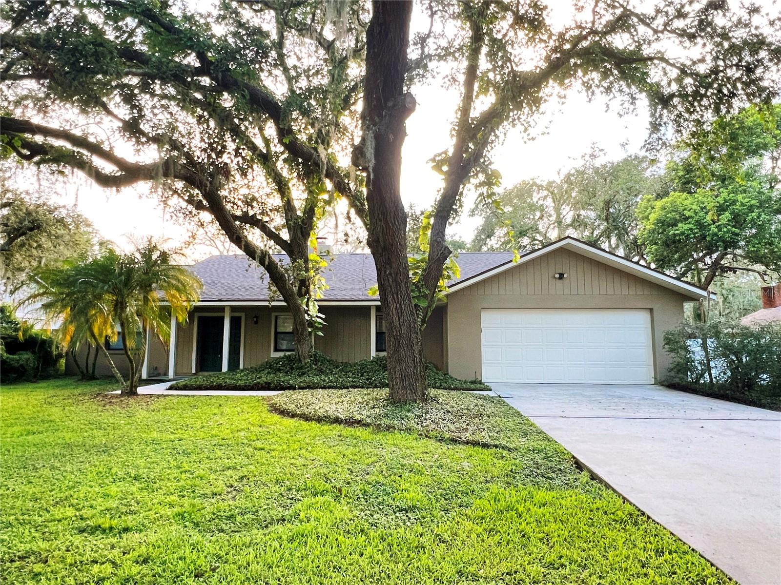 3907 Applegate Cir Property Photo 1