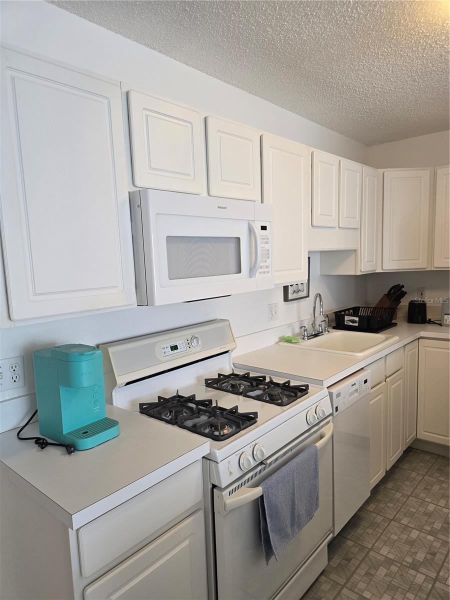 5623 80th St N #306 Property Photo 16