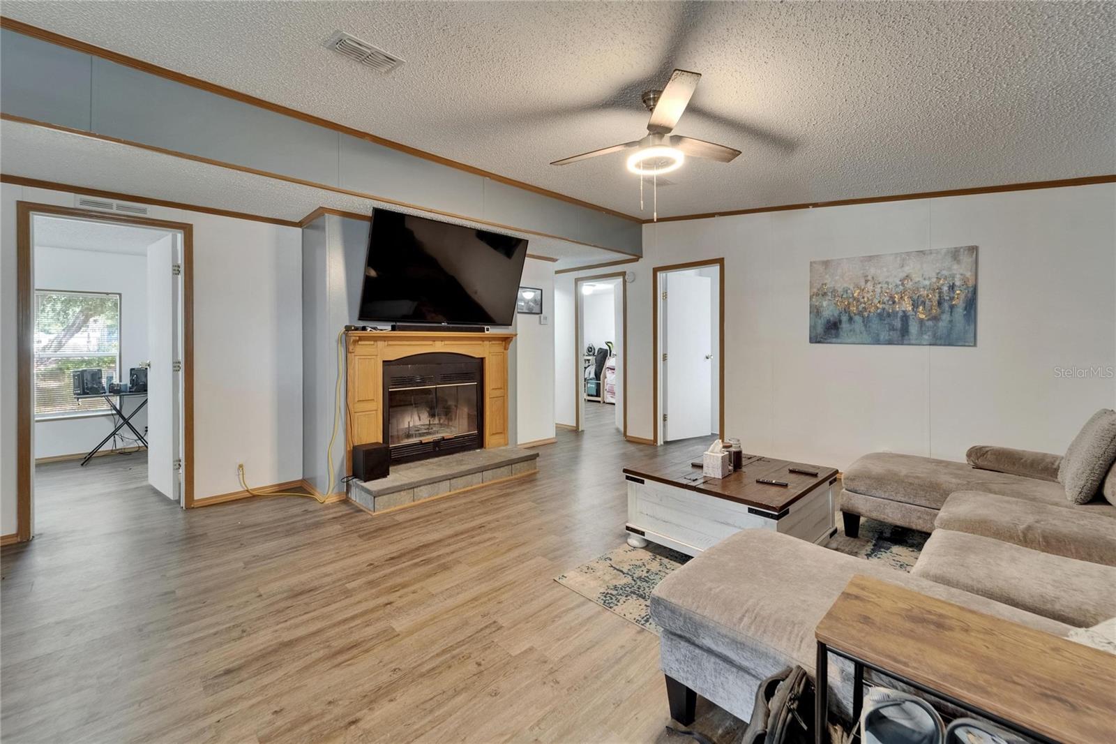 240 S Hankin Rd Property Photo 4