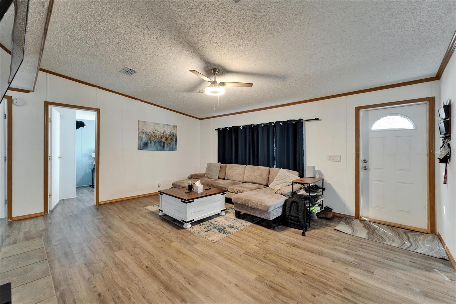 240 S Hankin Rd Property Photo 5