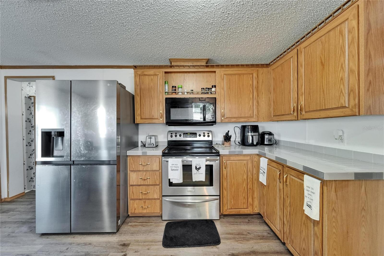240 S Hankin Rd Property Photo 9