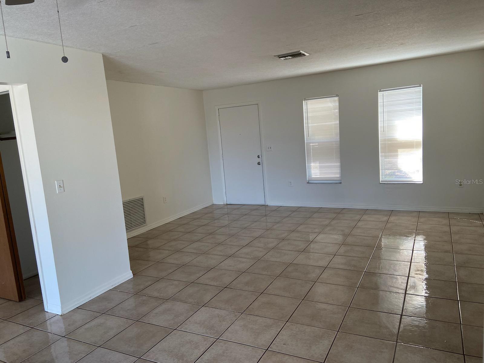 6429 Langston Ave Property Photo 3