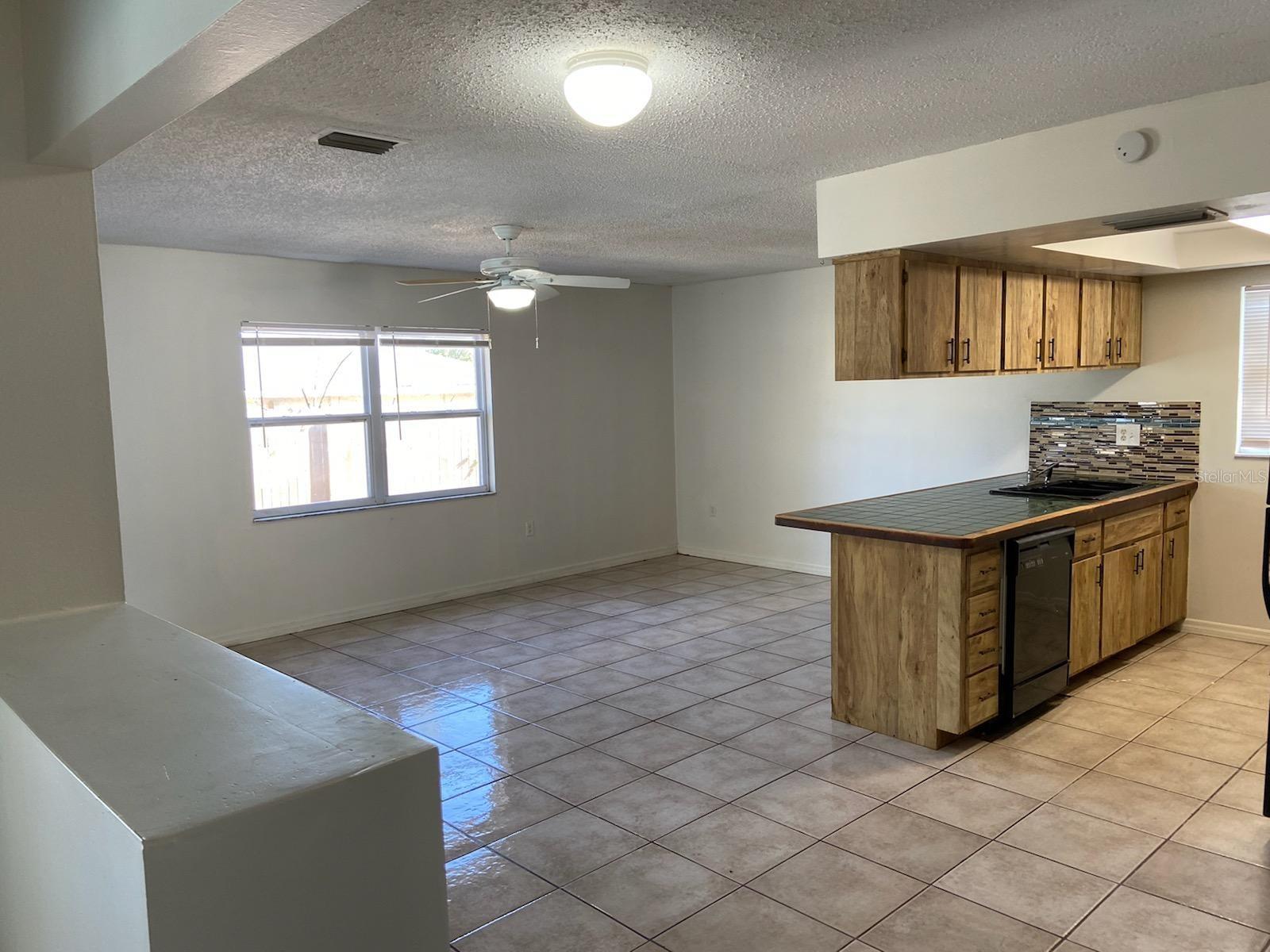 6429 Langston Ave Property Photo 4