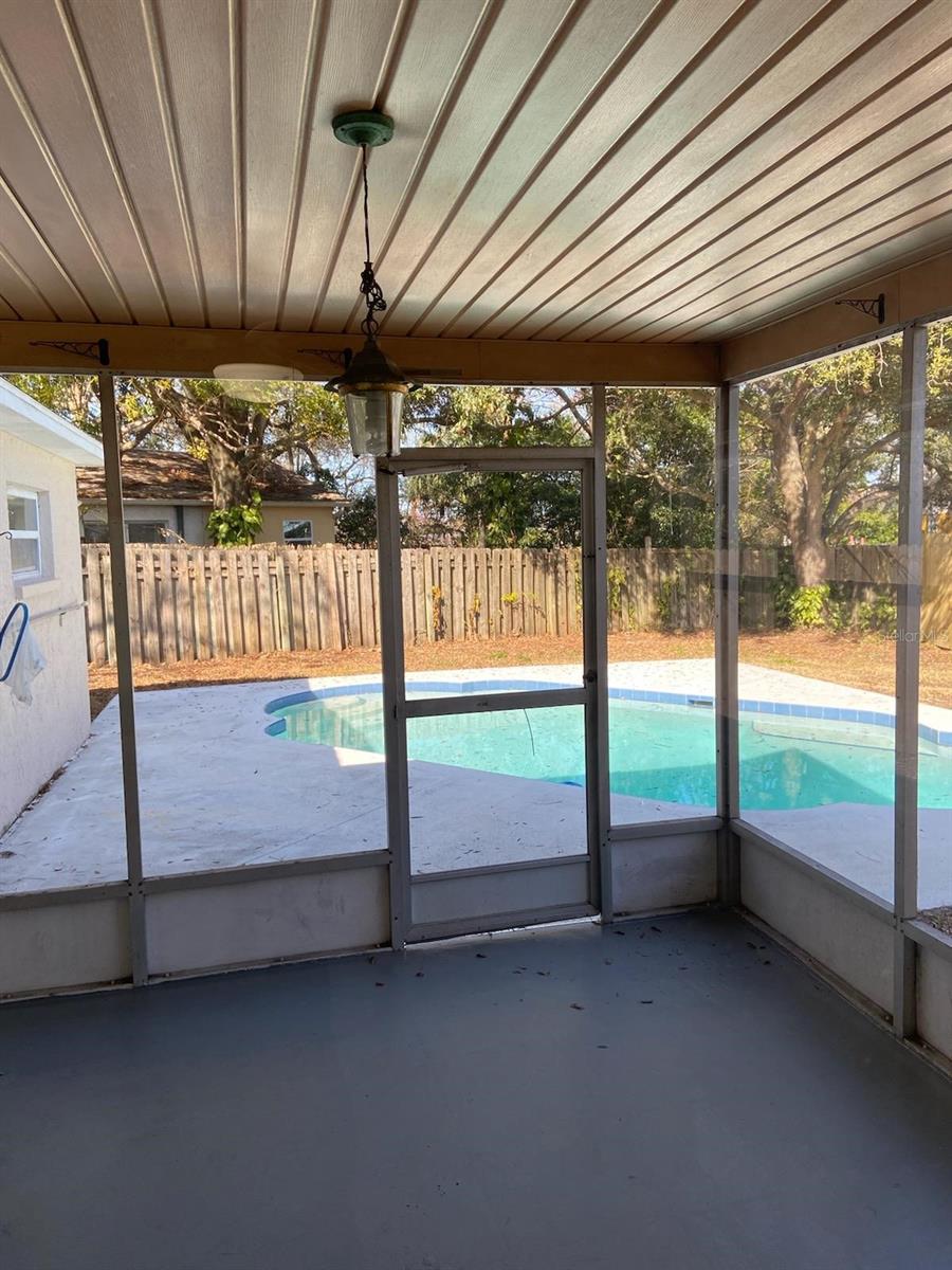 6429 Langston Ave Property Photo 15