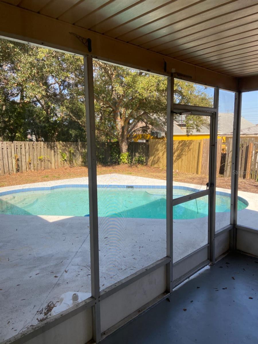 6429 Langston Ave Property Photo 16