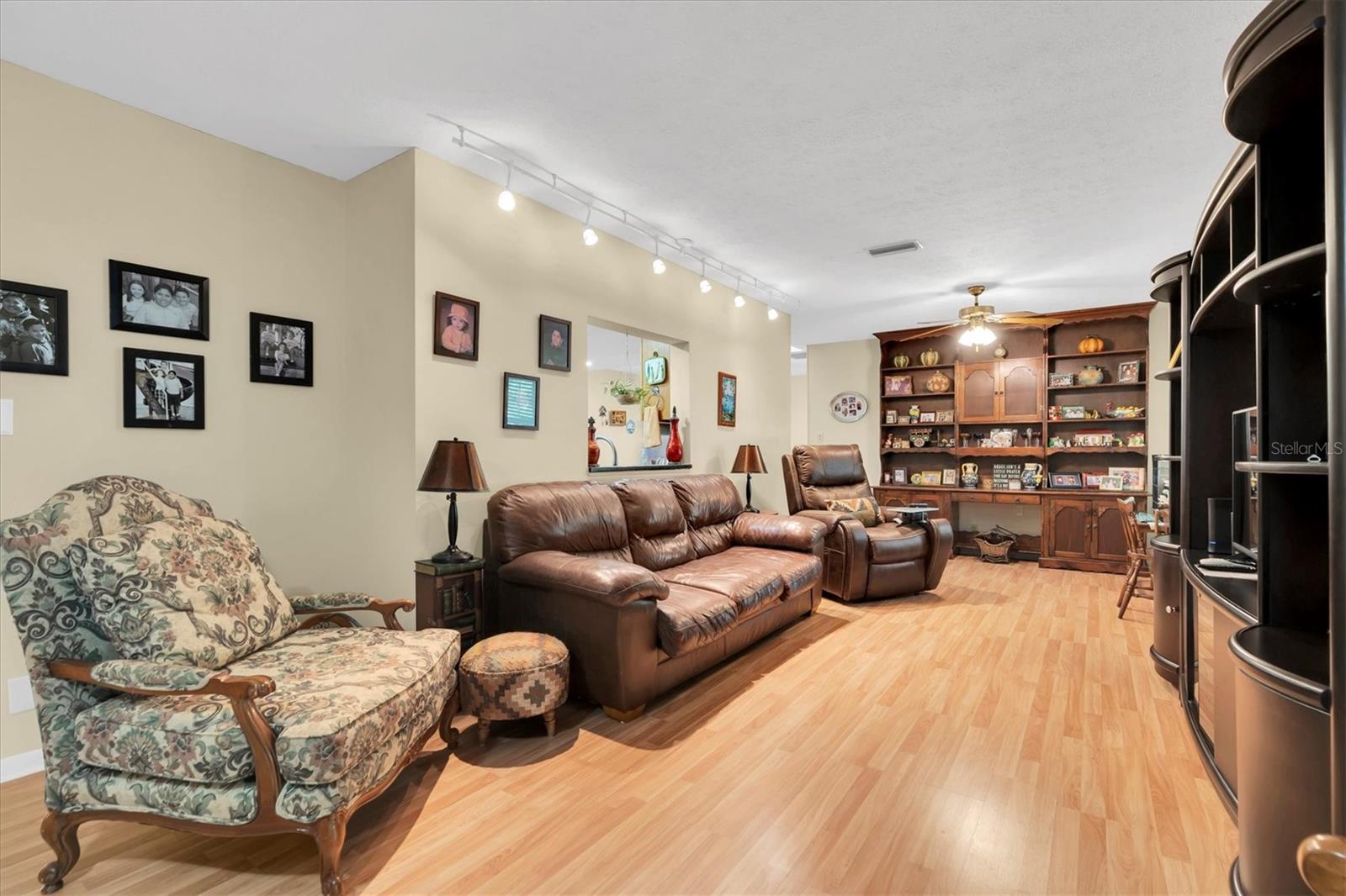 10907 Kewanee Dr Property Photo 20