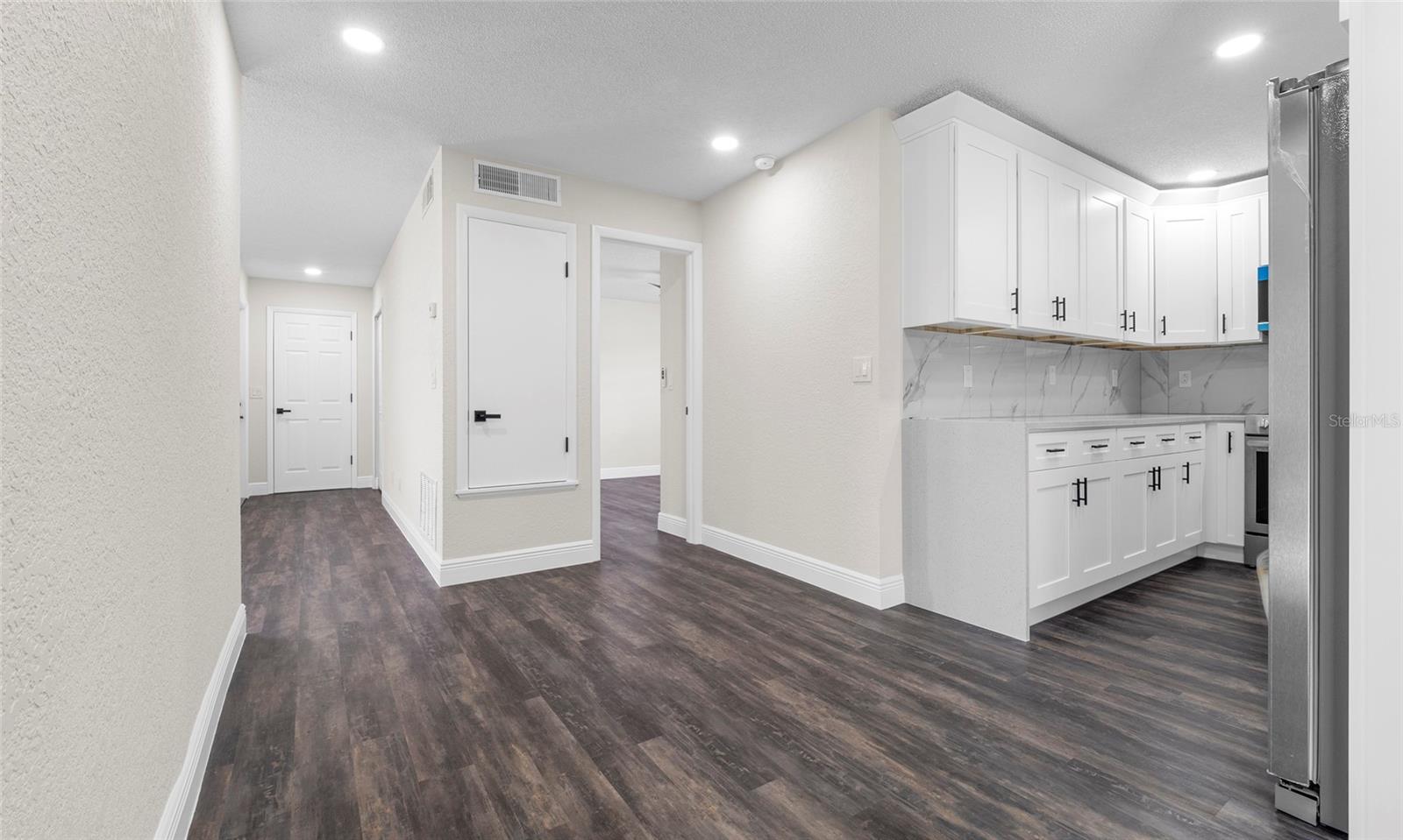 1204 Croydonwood Cir Property Photo 17