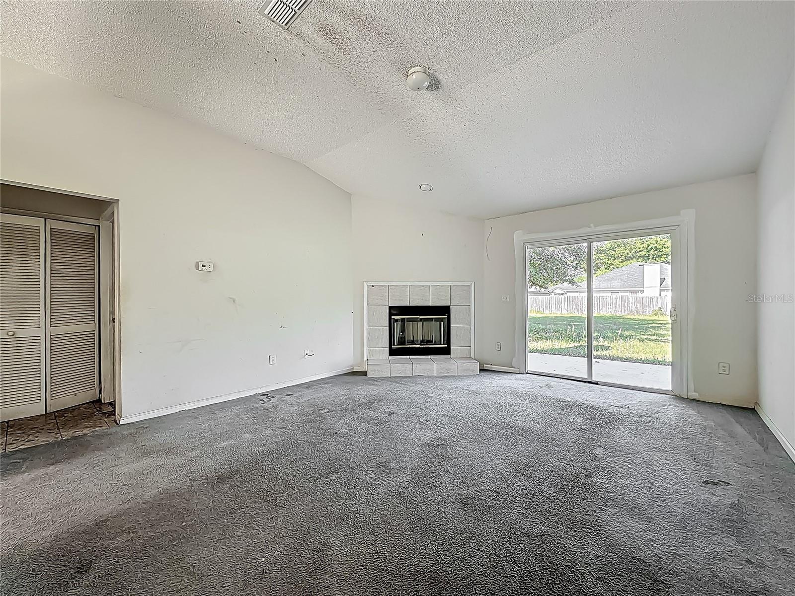 4426 E Steamboat Springs Dr E Property Photo 3