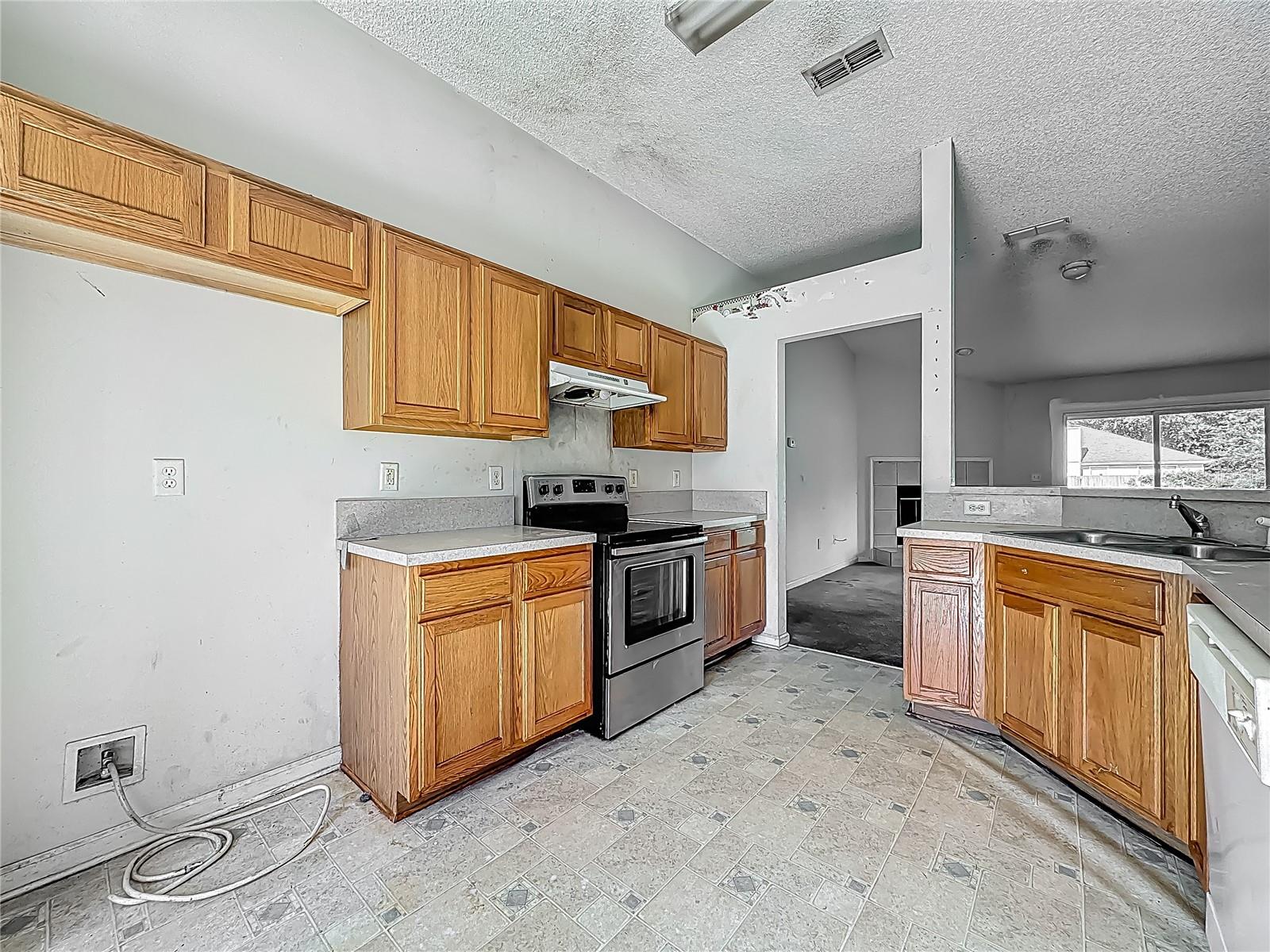 4426 E Steamboat Springs Dr E Property Photo 9