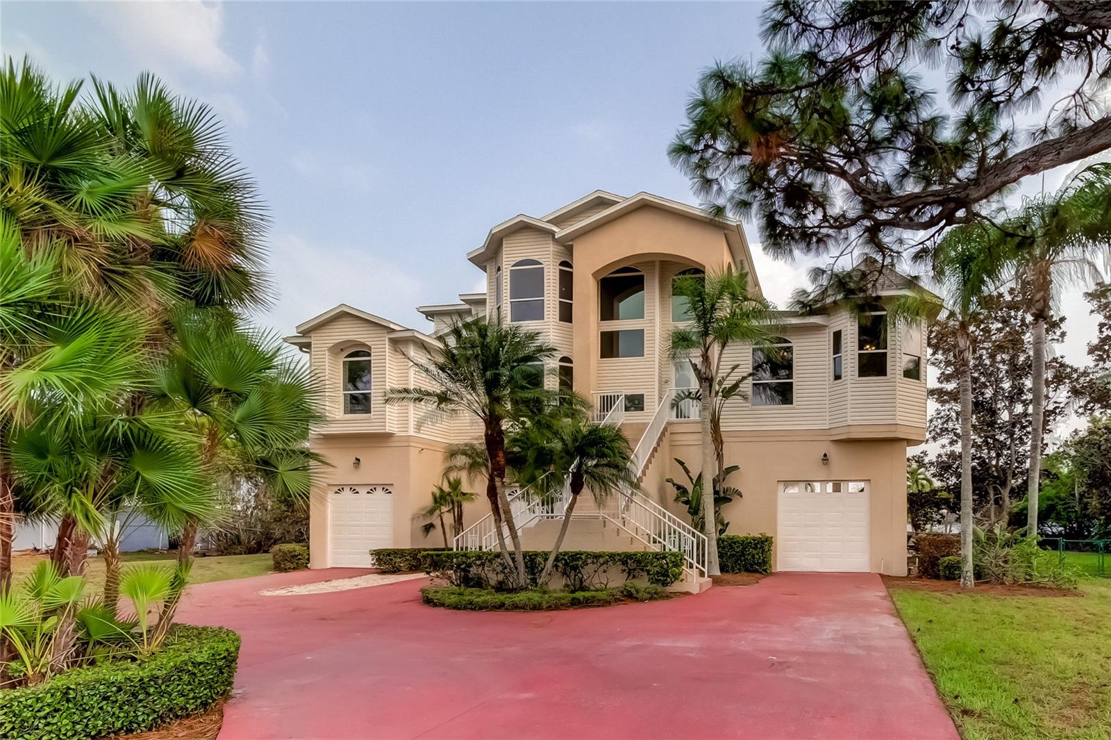 1661 Sea Breeze Dr Property Photo