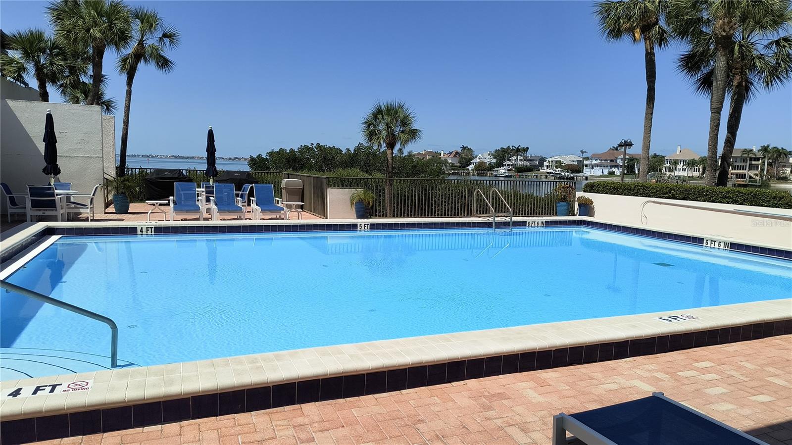 TB8375429 Property Photo 15