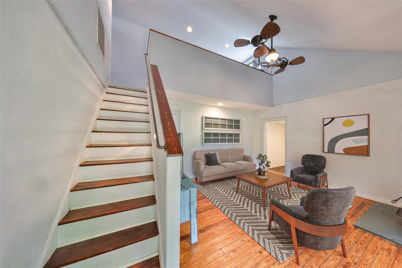 10824 Palmetto St Property Photo 8