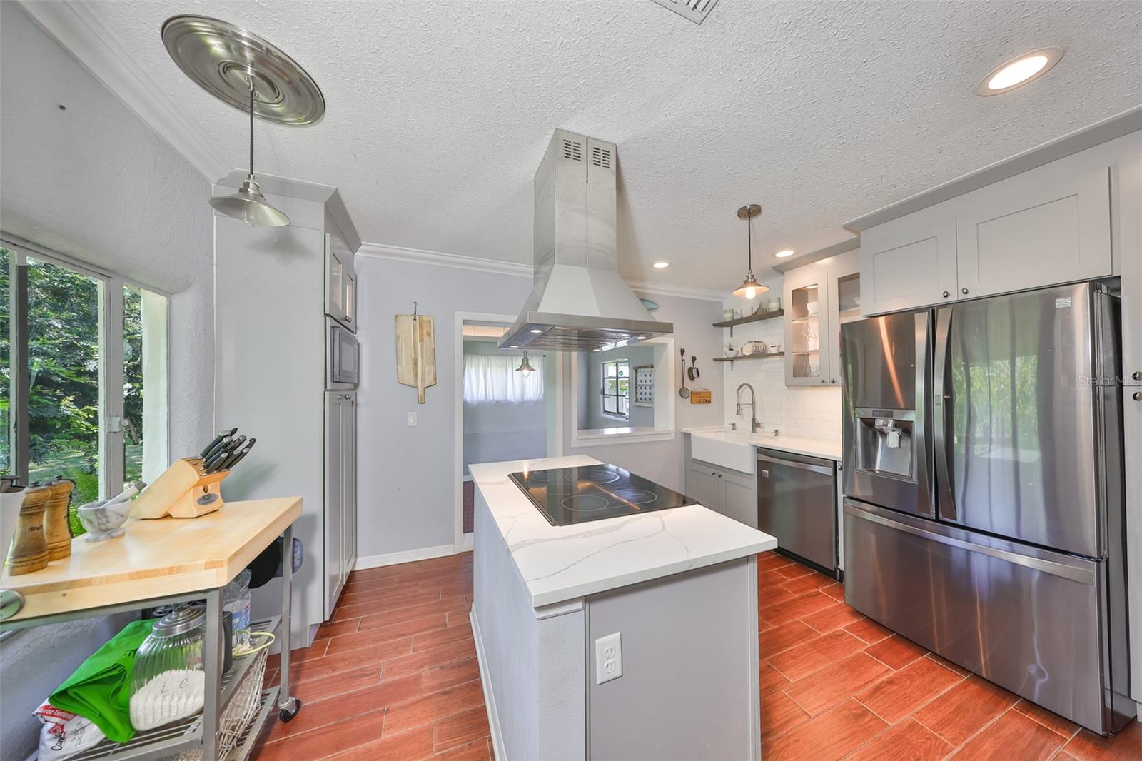 10824 Palmetto St Property Photo 10