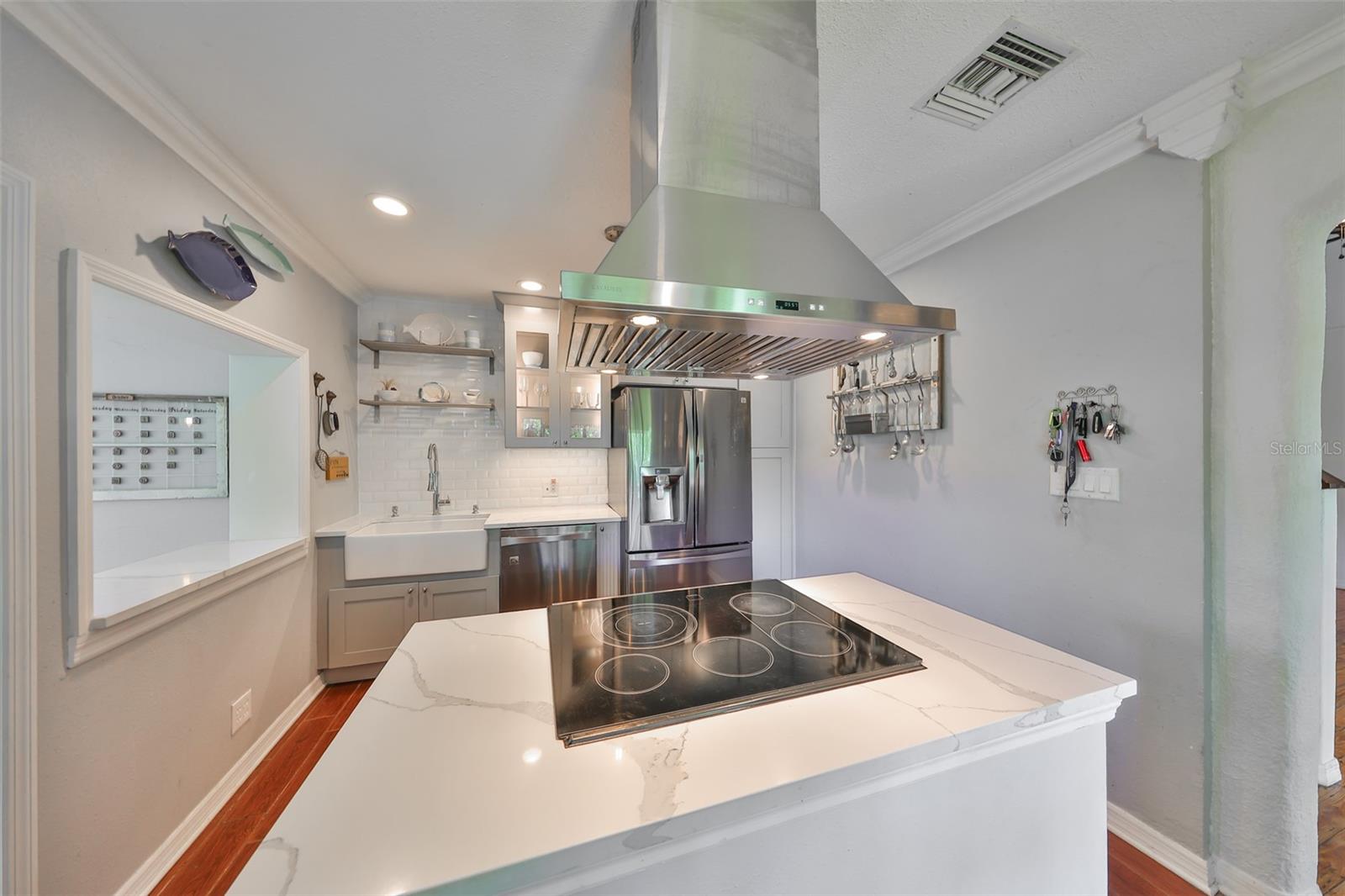 10824 Palmetto St Property Photo 15