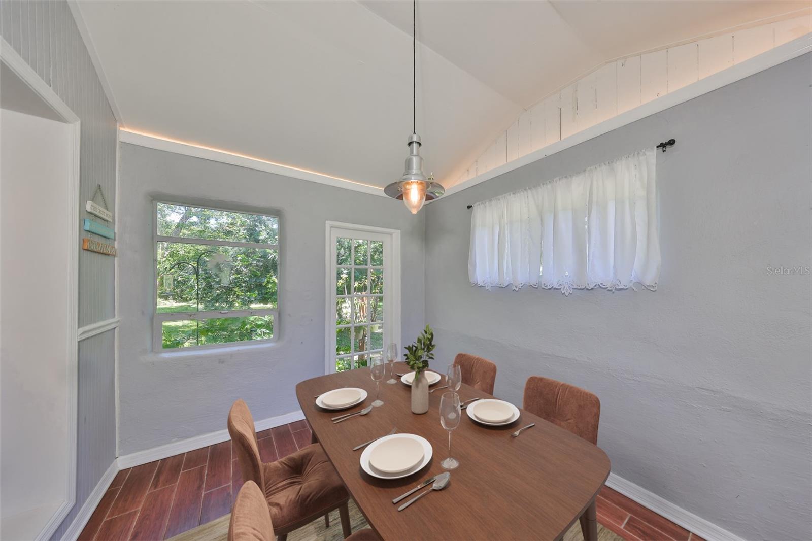 10824 Palmetto St Property Photo 16