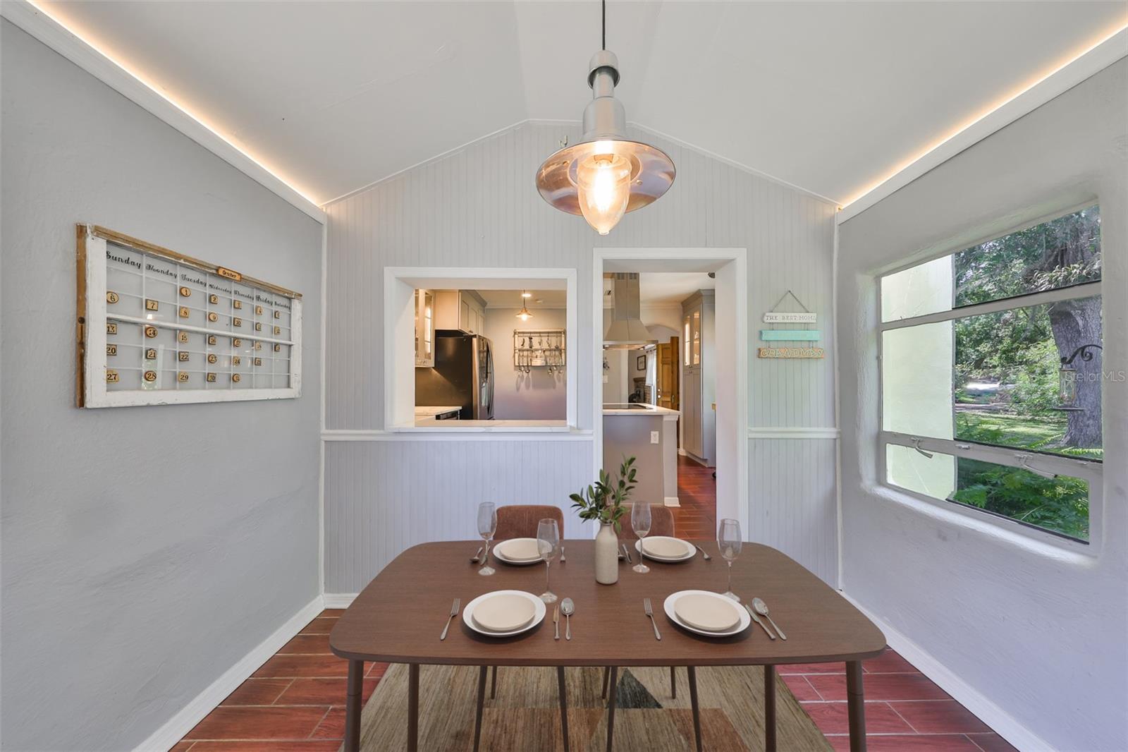 10824 Palmetto St Property Photo 17