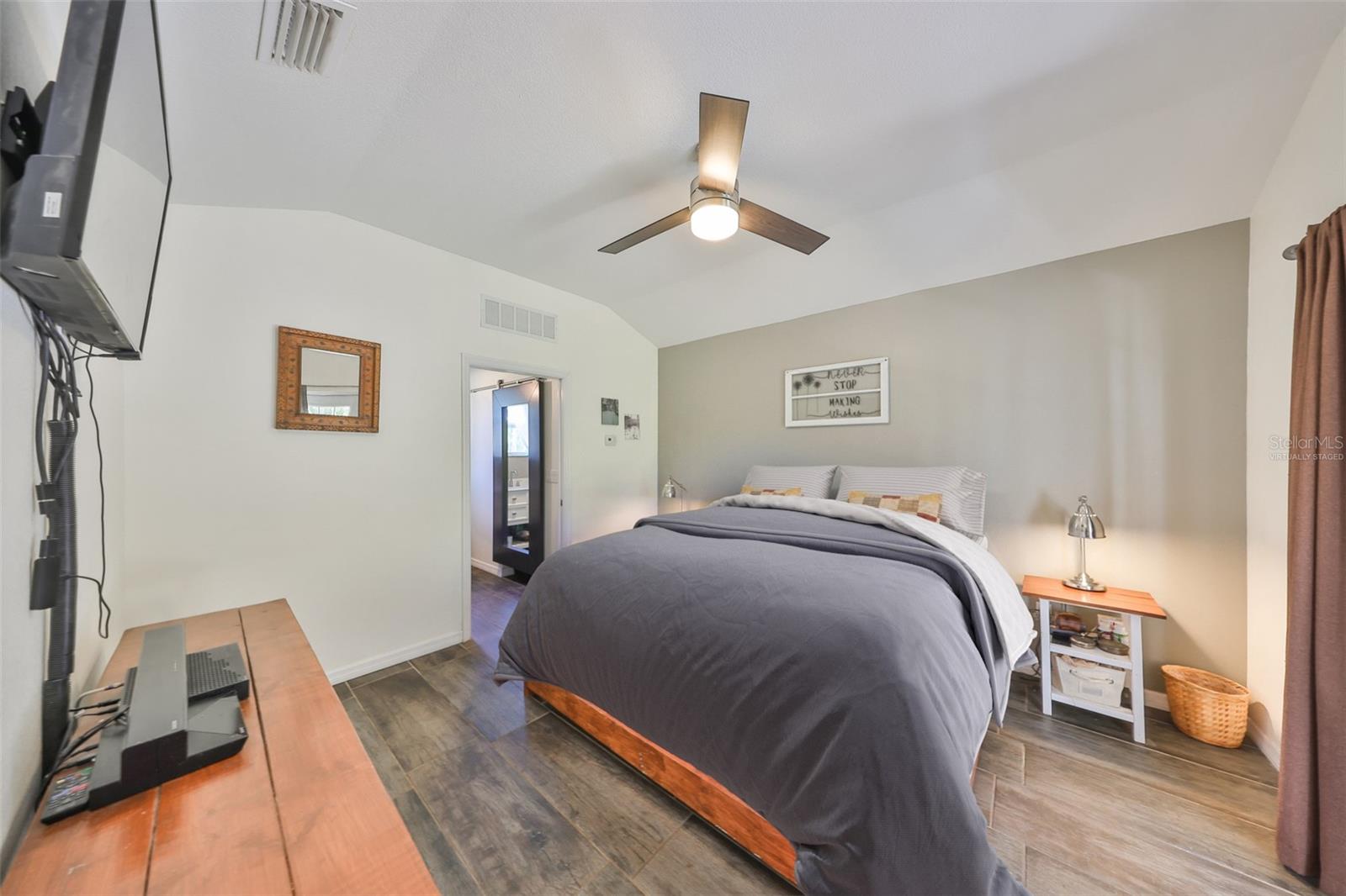 10824 Palmetto St Property Photo 20