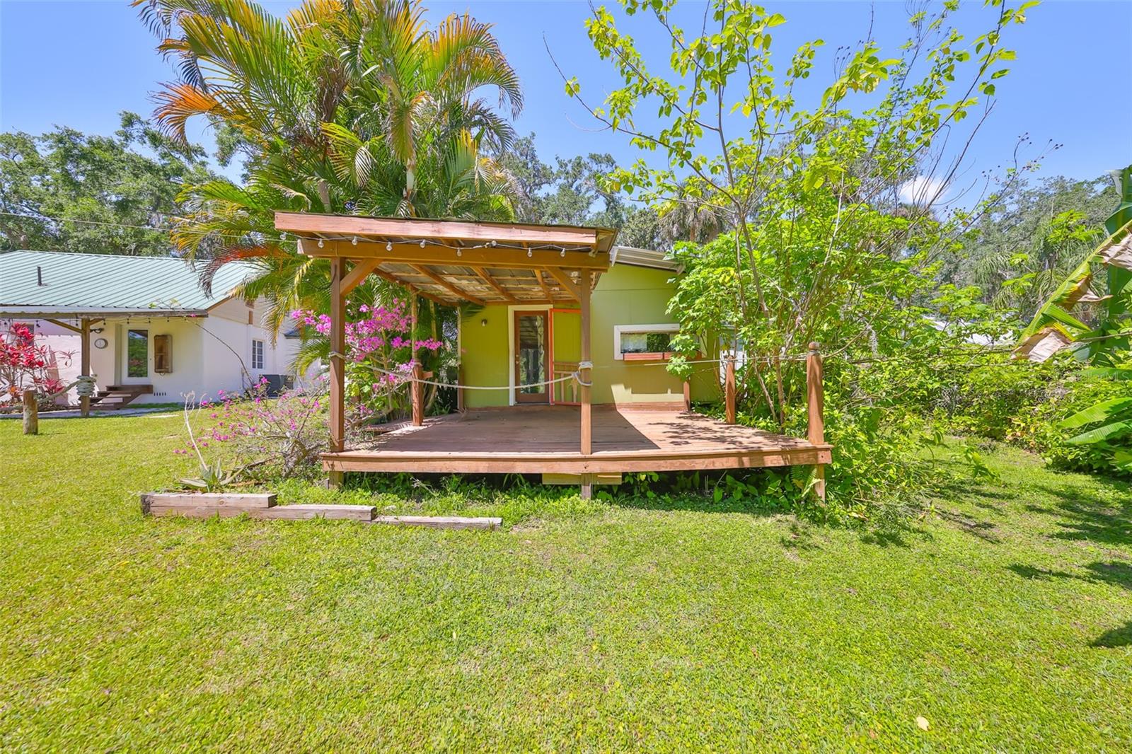 10824 Palmetto St Property Photo 46