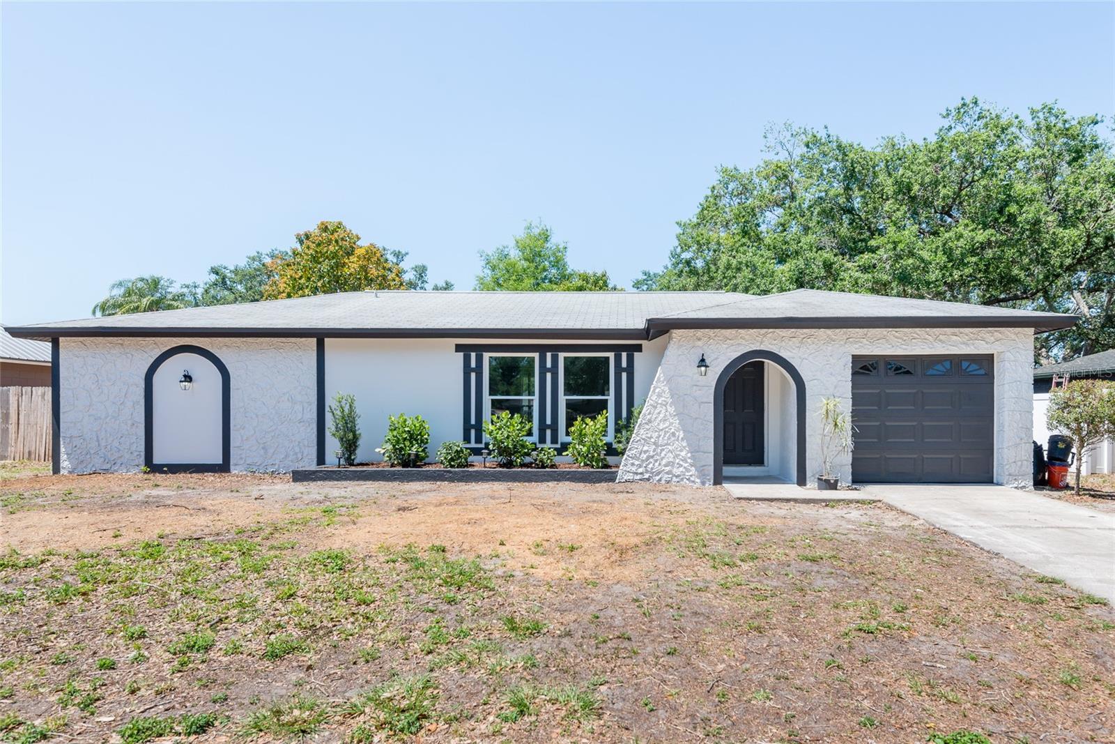 702 Briarcliff Dr Property Photo