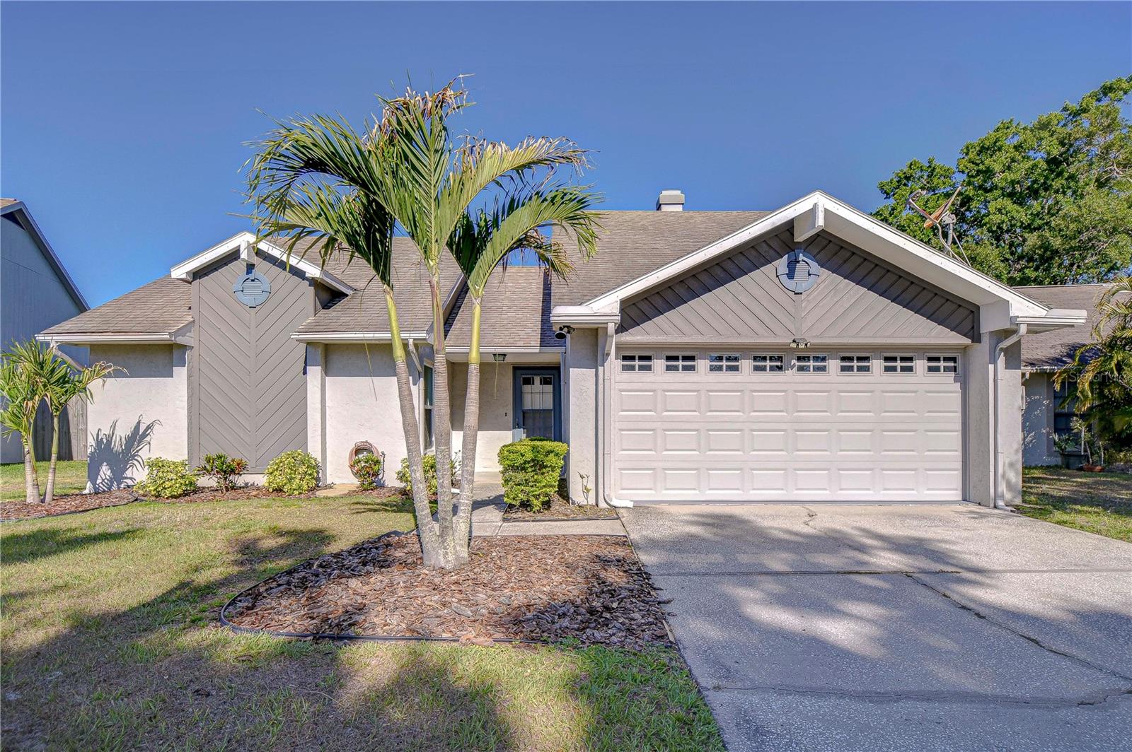 2015 Branch Tree Ln Property Photo 1