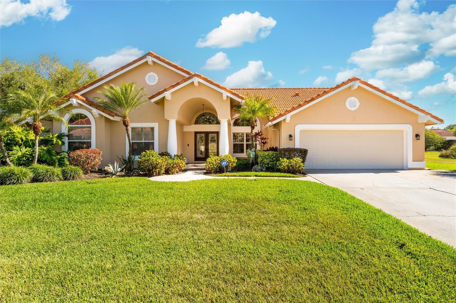 30314 Fairway Dr Property Photo