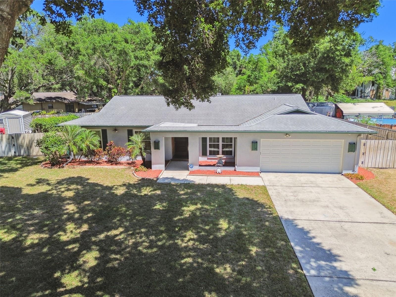 2204 Jennifer Ln Property Photo