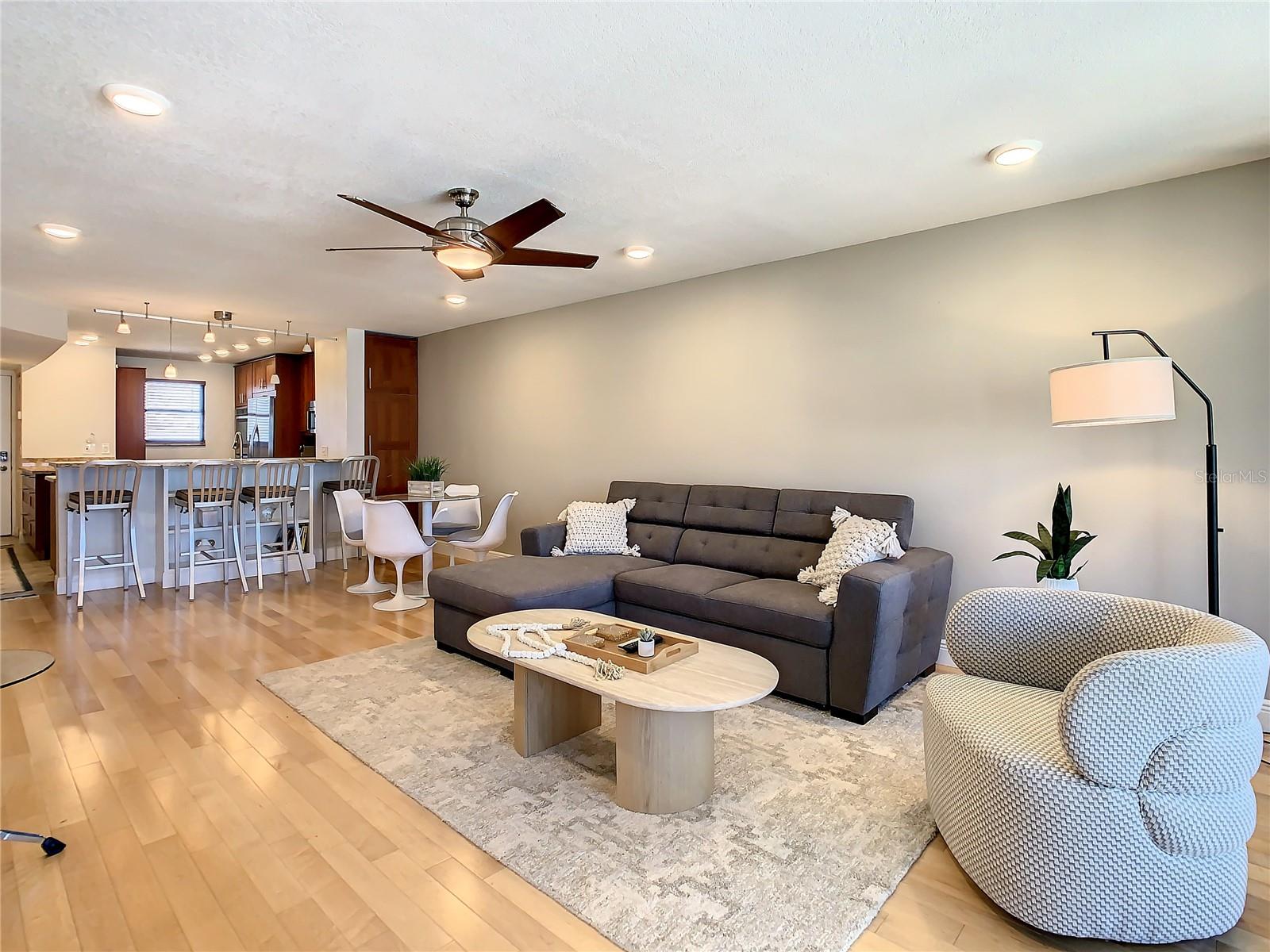 18304 Gulf Blvd #516 Property Photo 11