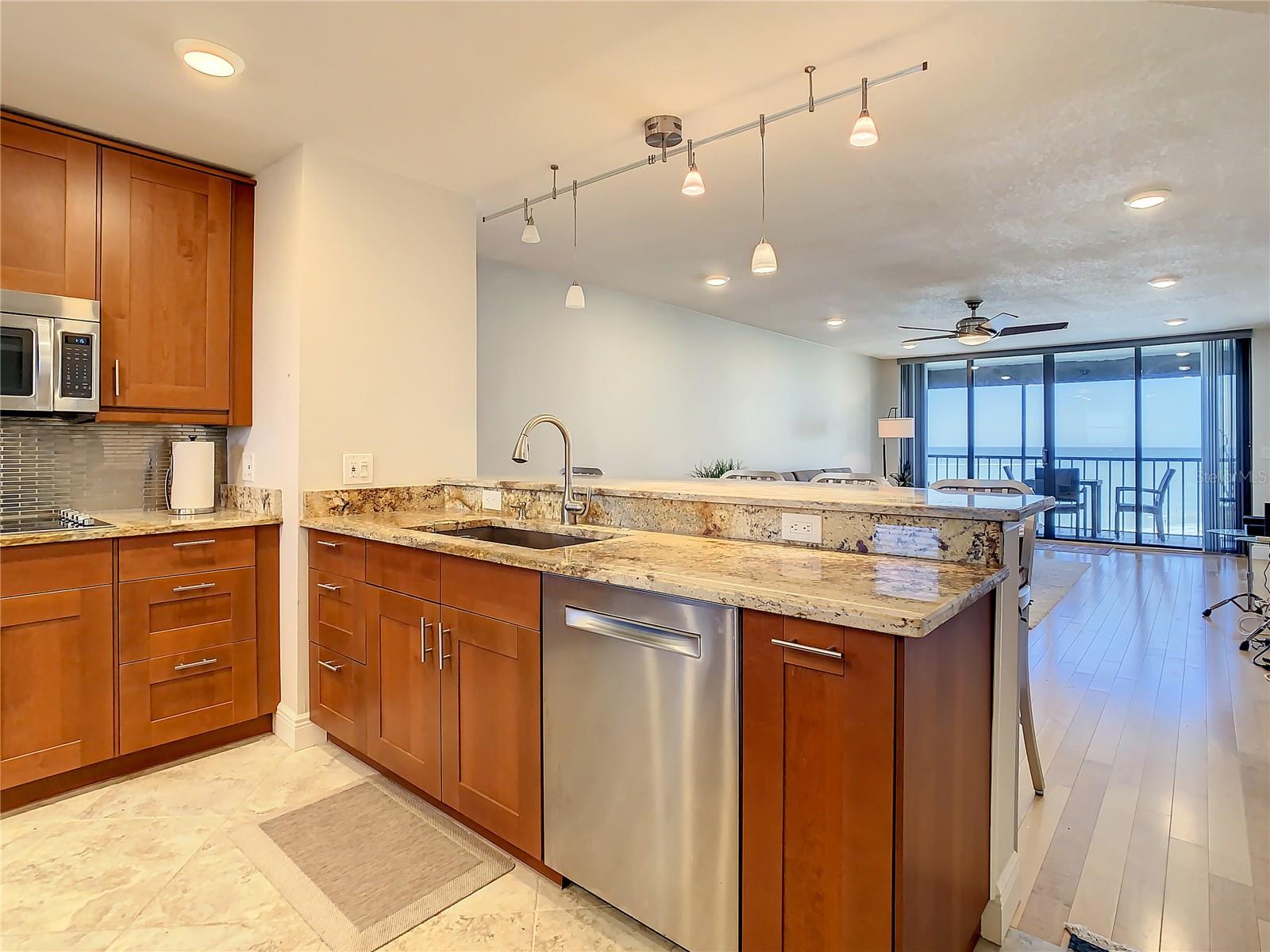 18304 Gulf Blvd #516 Property Photo 12