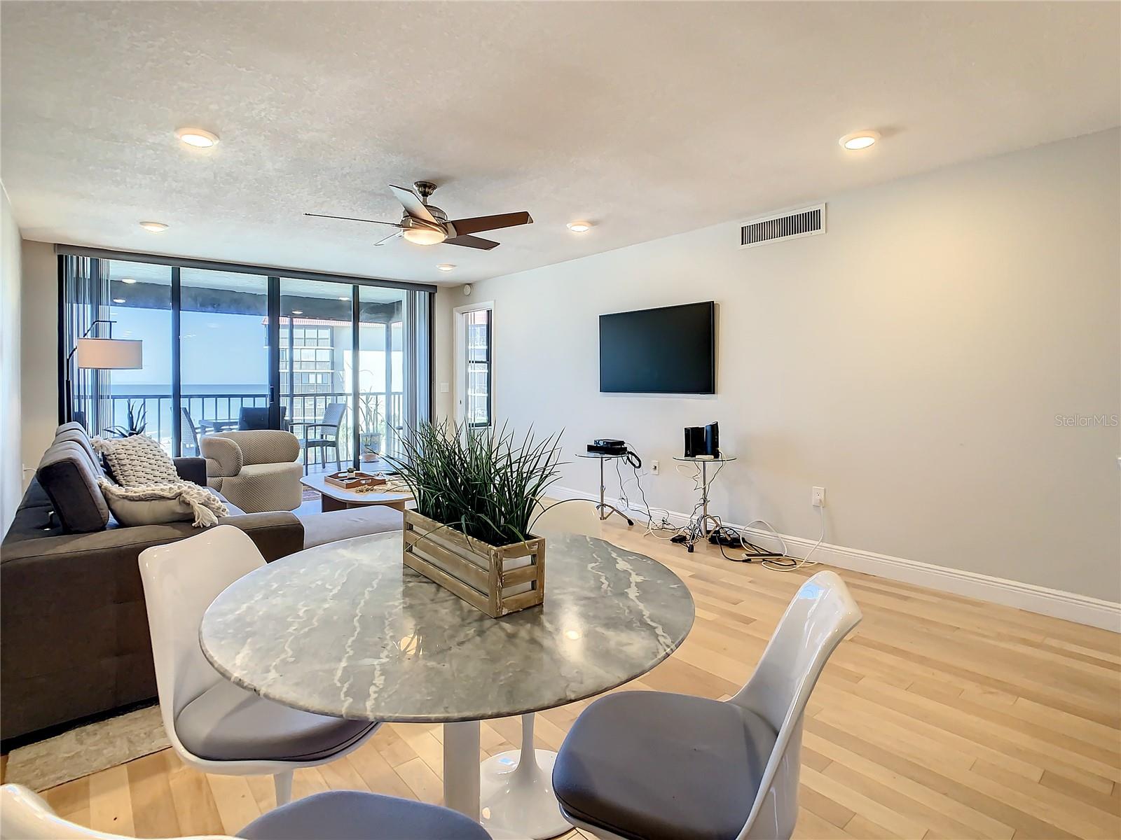 18304 Gulf Blvd #516 Property Photo 21