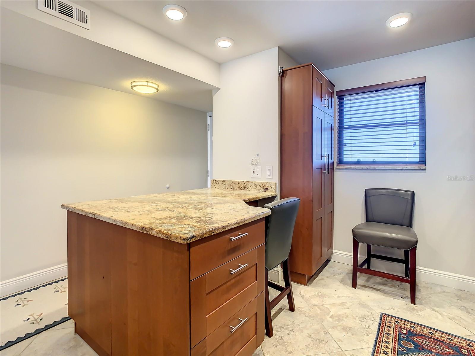 18304 Gulf Blvd #516 Property Photo 23