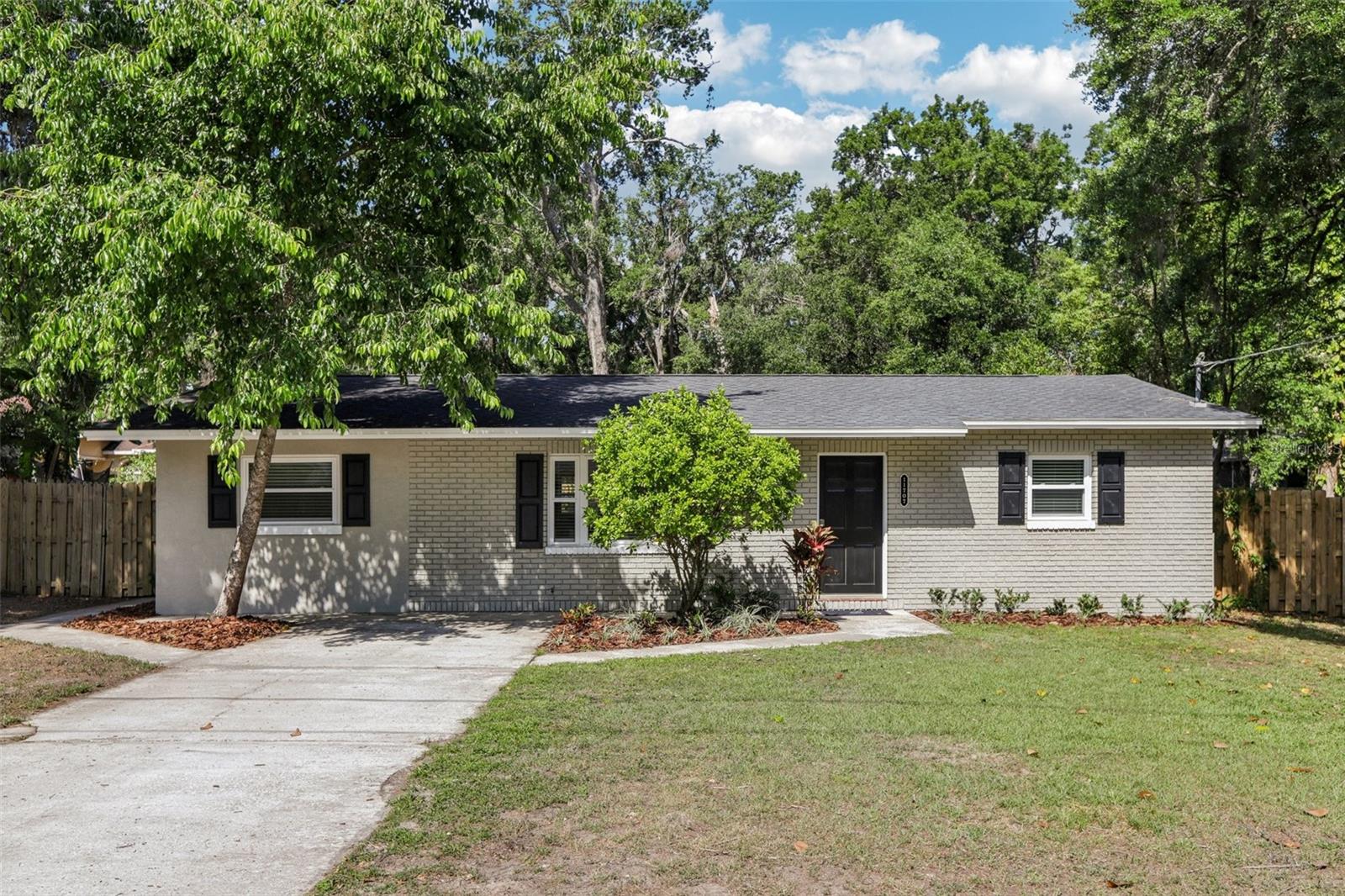 11707 Linda Ln Property Photo
