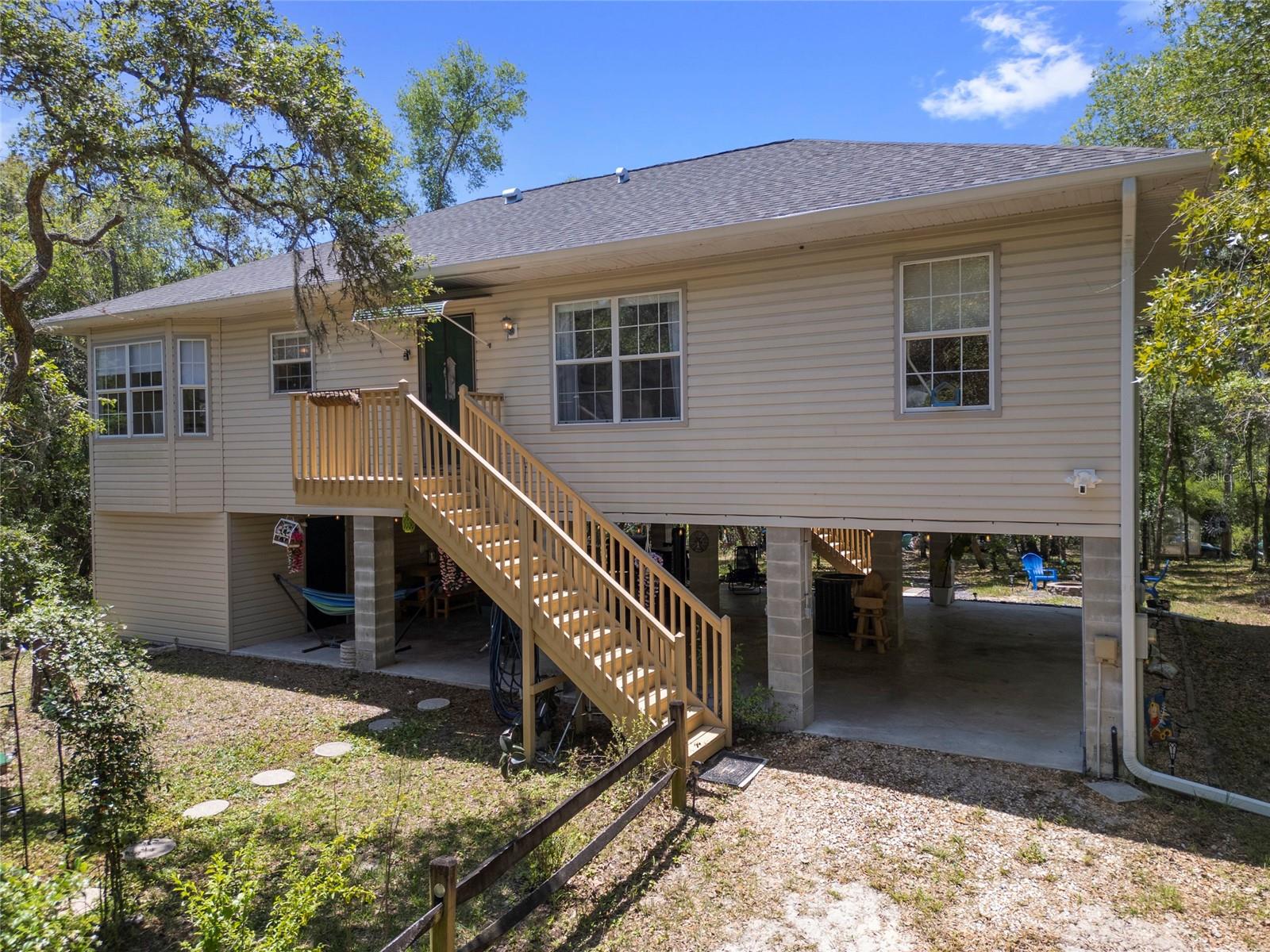 9019 Stone Dr Property Photo