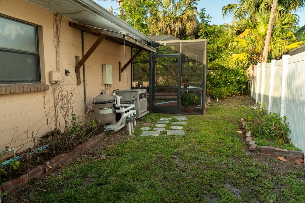 631 Luzon Ave Property Photo 5