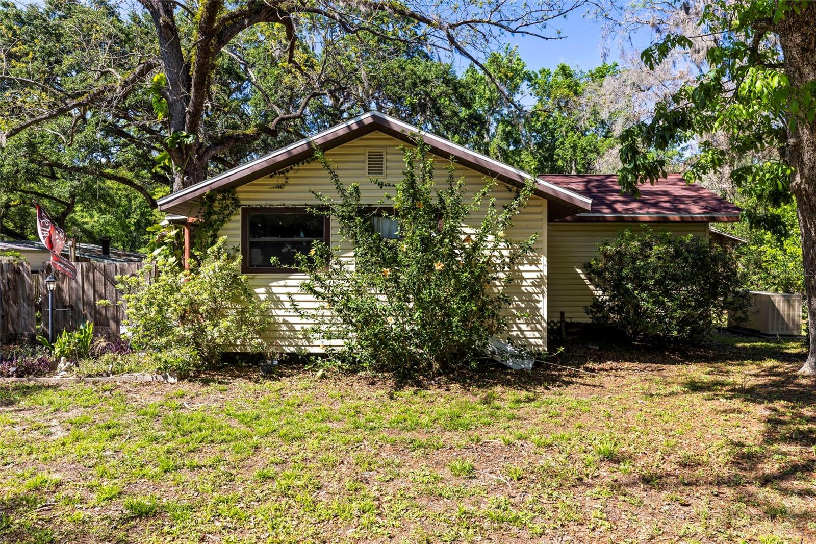 29133 Lawton Dr Property Photo 4