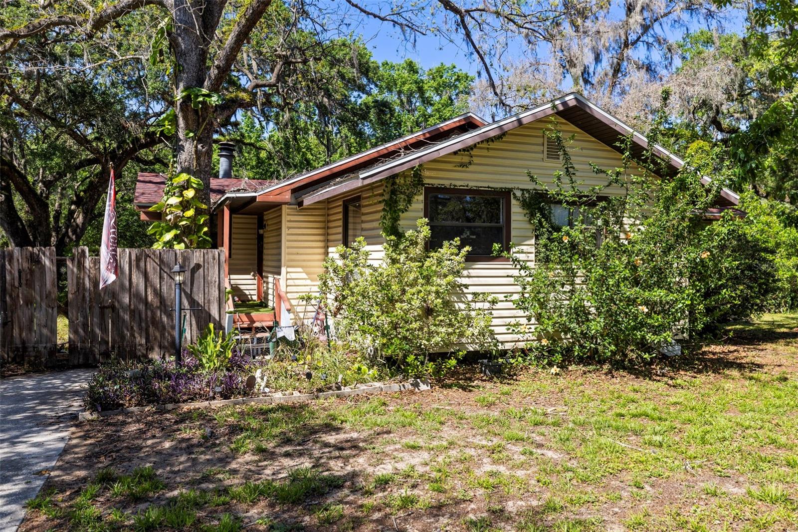 29133 Lawton Dr Property Photo 5