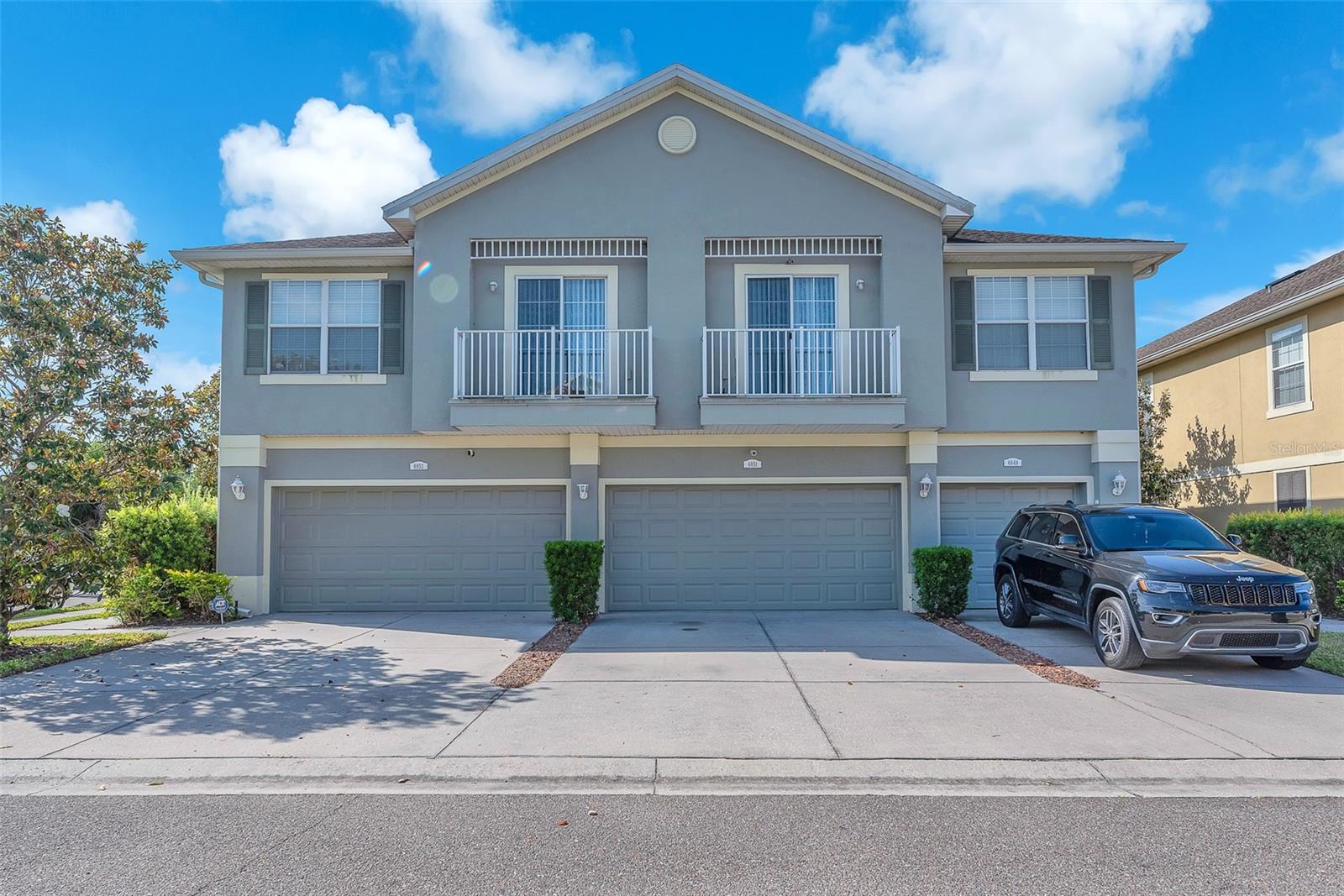 6851 Breezy Palm Dr Property Photo